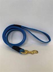 Поводок для собак прорезиненный плавающий 20мм*2м синий с желтыми нитями карабин бронза - фото 13832